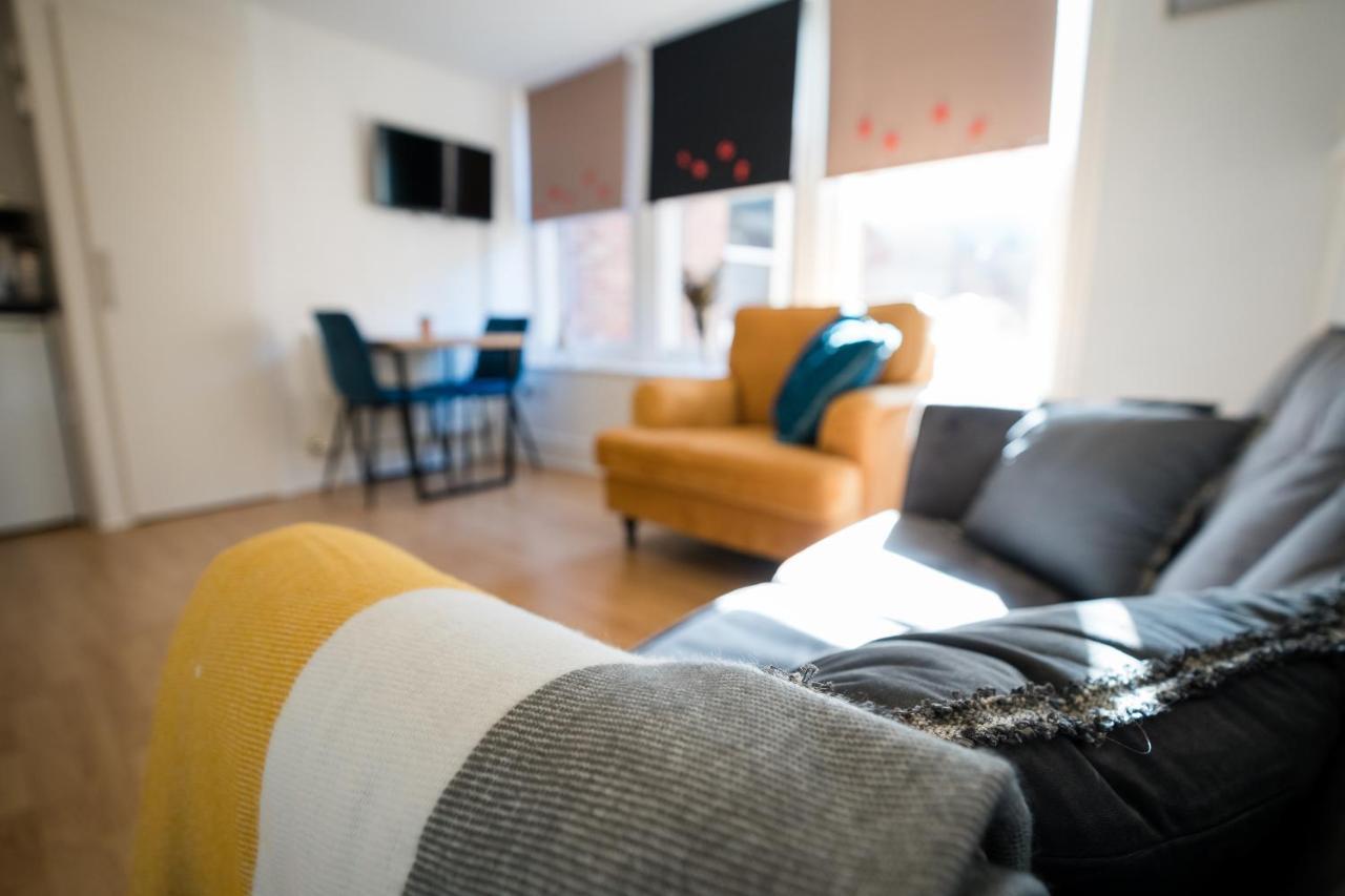 Bess'S Snug Appartement Matlock  Buitenkant foto