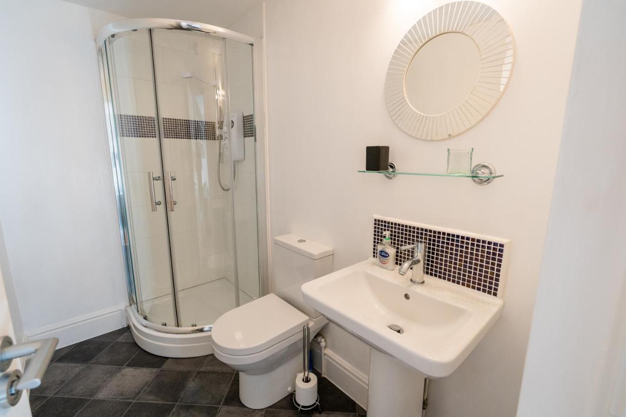 Bess'S Snug Appartement Matlock  Buitenkant foto