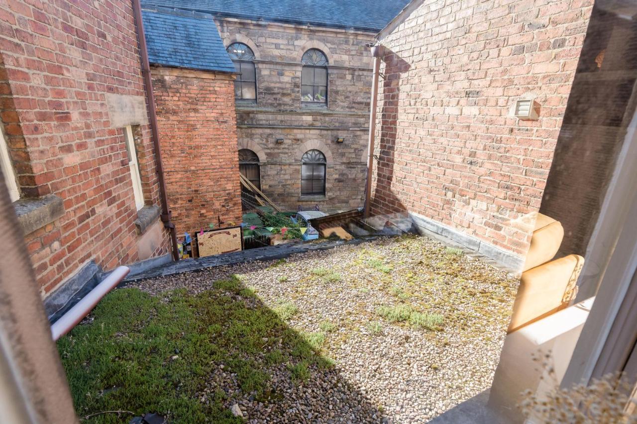 Bess'S Snug Appartement Matlock  Buitenkant foto